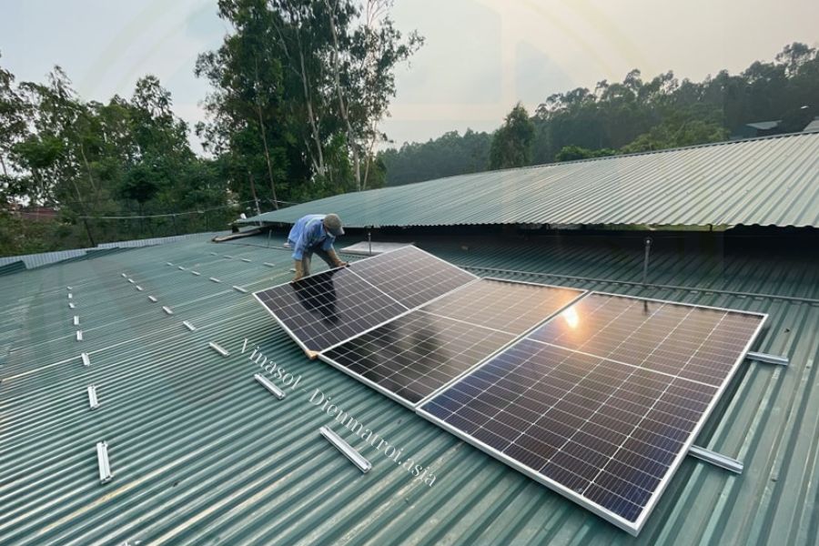 chi phí lắp điện mặt trời trên mái tôn